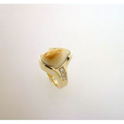 Elk ivory ring with 14kt yellow gold and diamonds