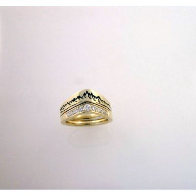 Chevron teton ring in 14kt yellow gold with diamonds