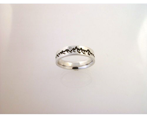 Gold teton ring in 14kt white with diamond moon