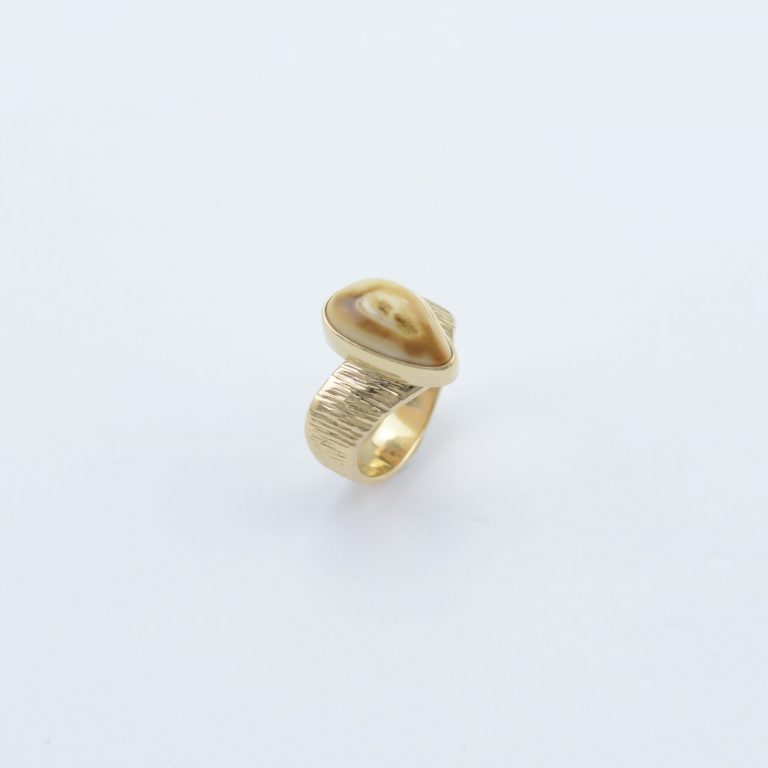 Cow ivory ring in 14kt yellow gold
