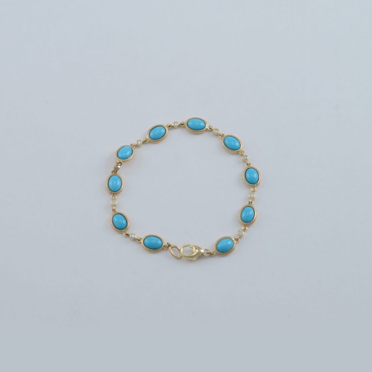 Turquoise bracelet with diamonds and gold