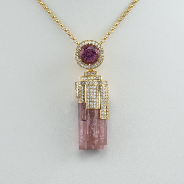 Pink Tourmaline Pendant with 18kt yellow gold and Diamonds
