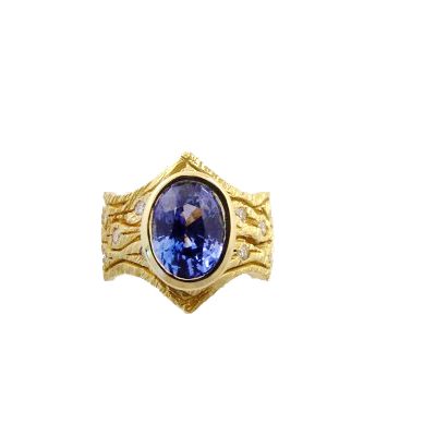 Sapphire ring with ideal cut diamonds