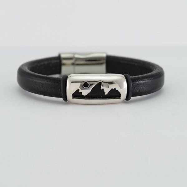 Magnetic teton bracelet with black leather
