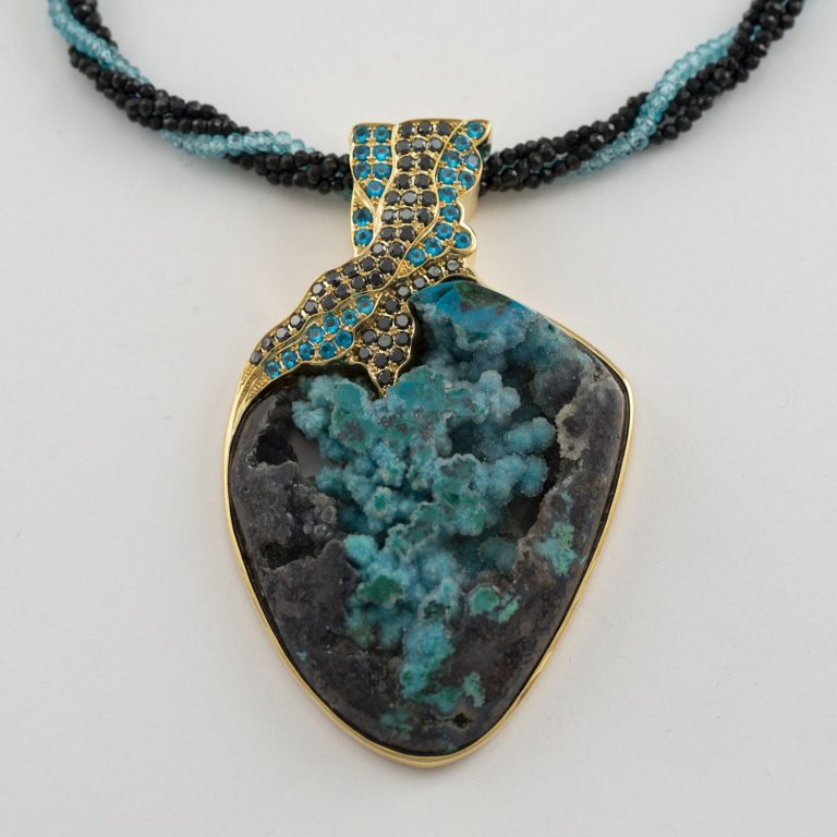 Chrysocolla pendant with 18kt gold, apatite and black diamonds