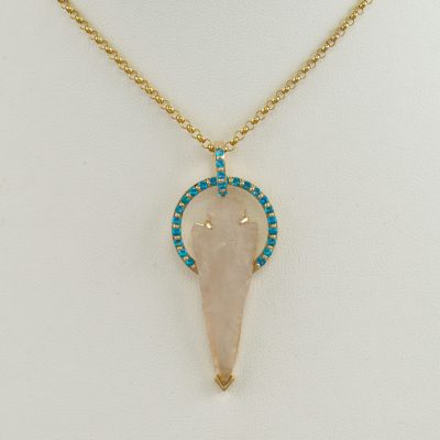 Arrowhead pendant with 14kt yellow gold and faceted apatite