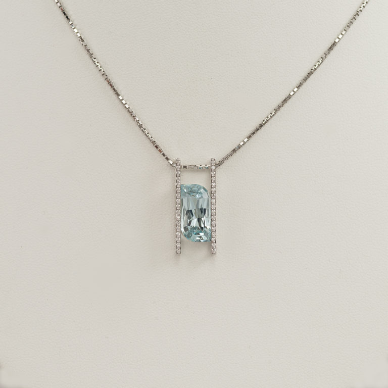 Bi-Symmetrical Aquamarine with Diamonds
